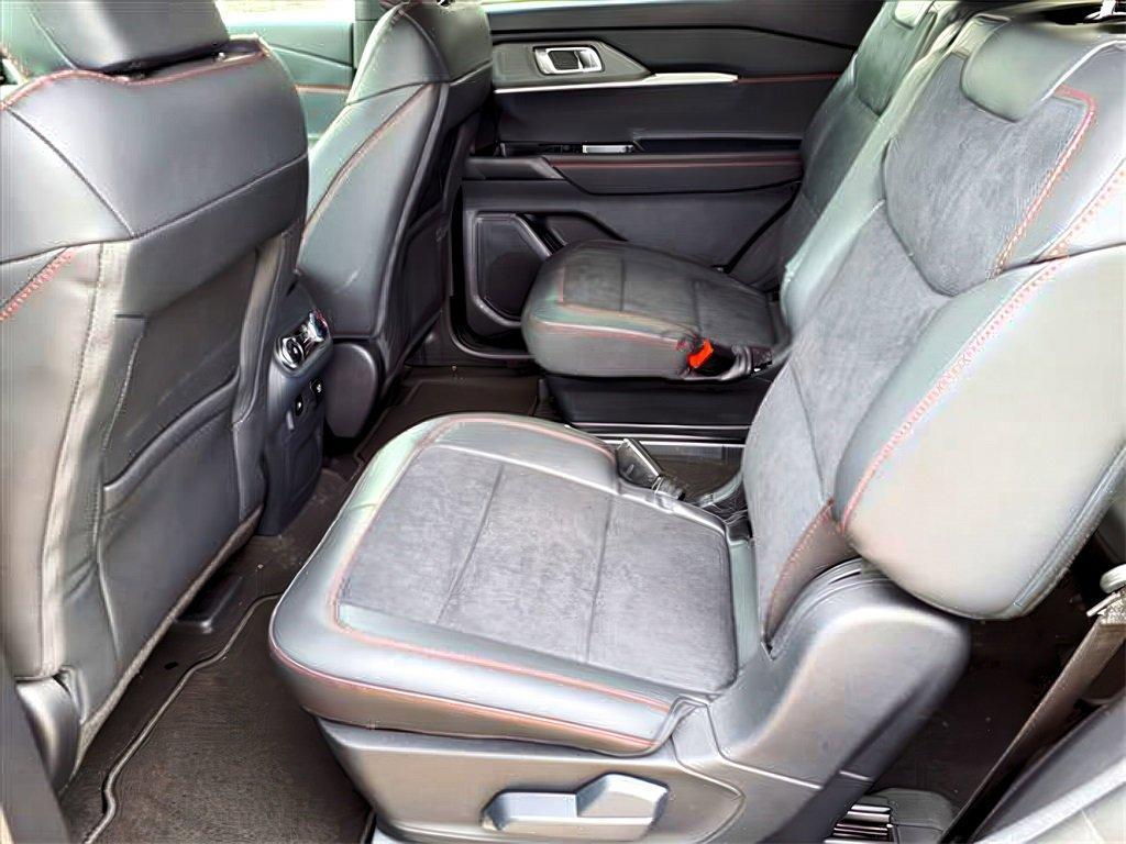 new 2025 Ford Explorer car, priced at $55,674