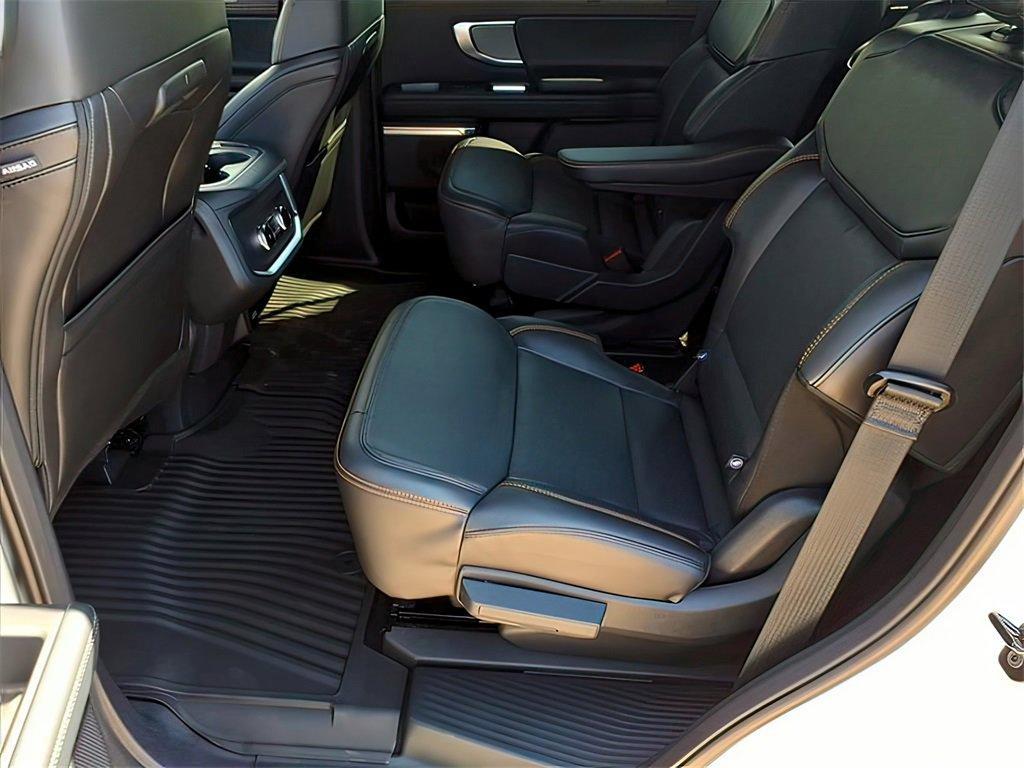new 2025 Ford Expedition car, priced at $83,500