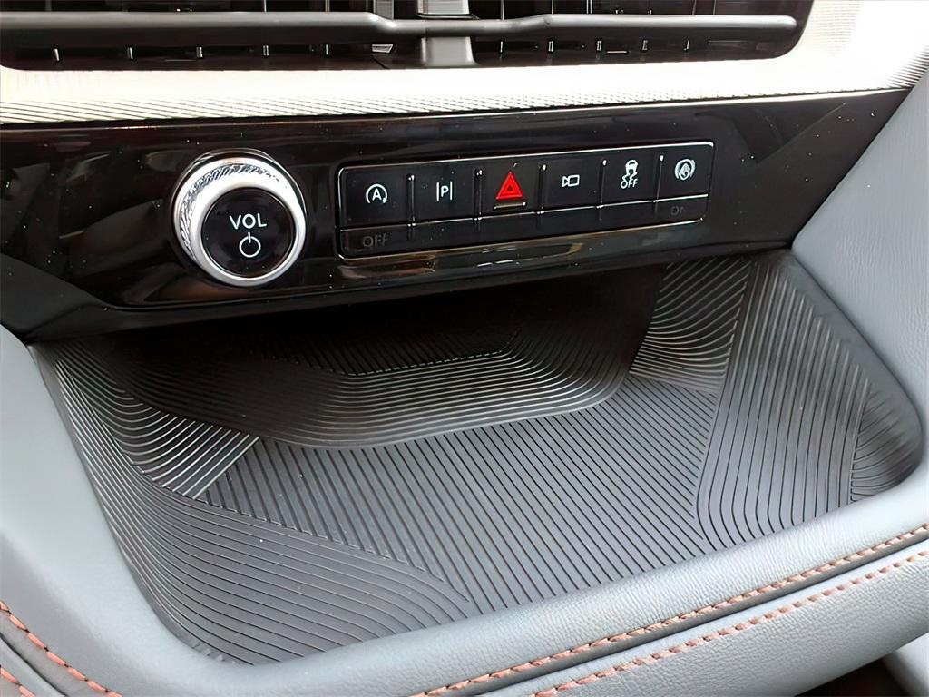 new 2025 Ford Explorer car, priced at $43,960