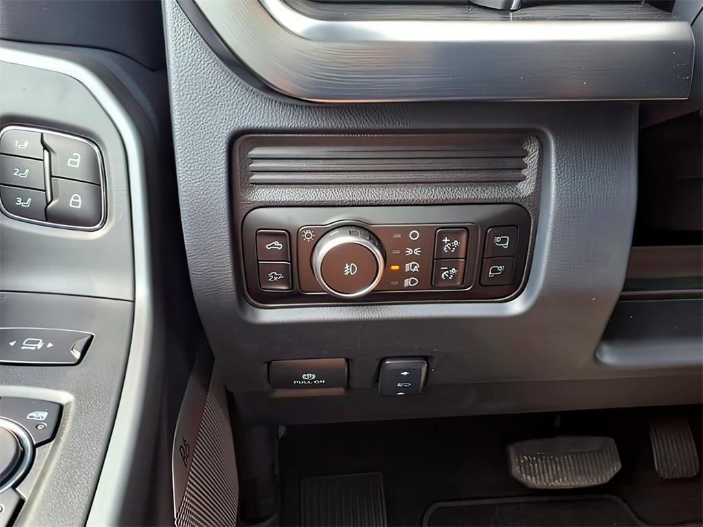 new 2025 Ford F-250 car, priced at $81,000