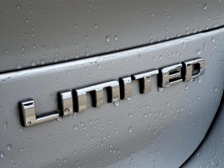 used 2021 Jeep Grand Cherokee L car, priced at $25,888