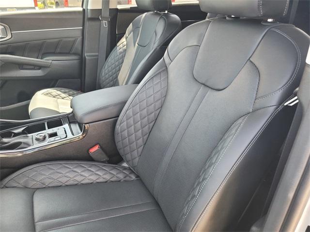 used 2023 Kia Sorento car, priced at $41,892