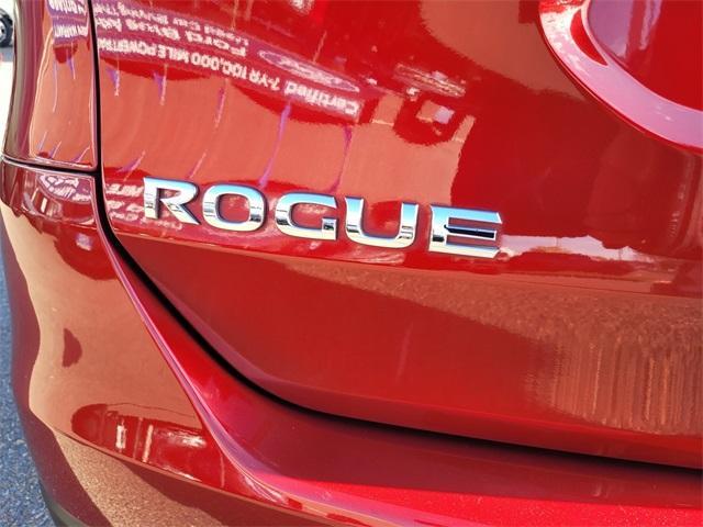 used 2015 Nissan Rogue car, priced at $11,900