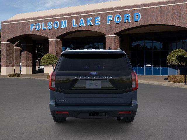 new 2025 Ford Expedition car, priced at $72,820