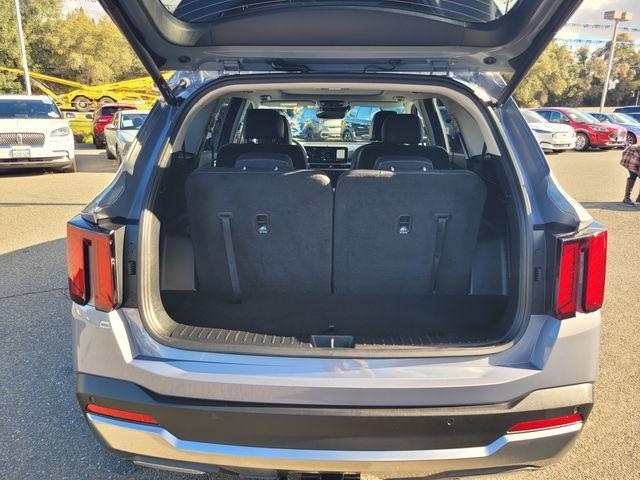 used 2025 Kia Sorento car, priced at $33,762
