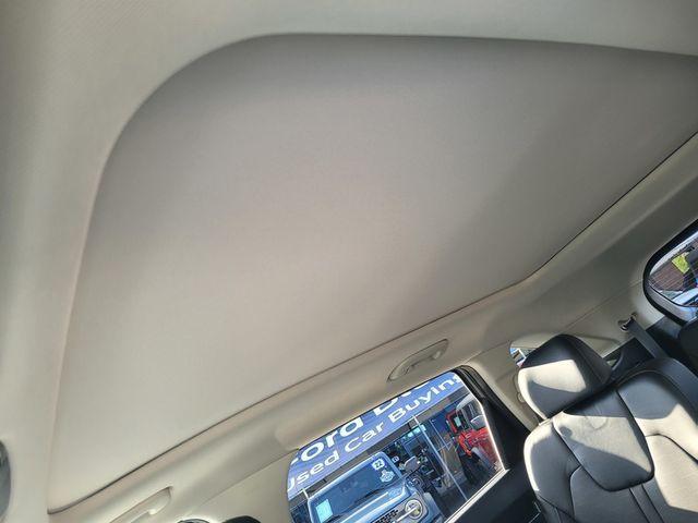 used 2025 Kia Sorento car, priced at $33,762