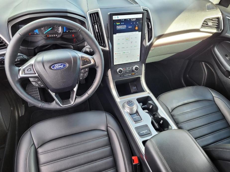 used 2024 Ford Edge car, priced at $31,998