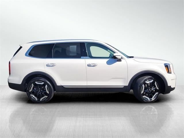 used 2024 Kia Telluride car, priced at $34,811
