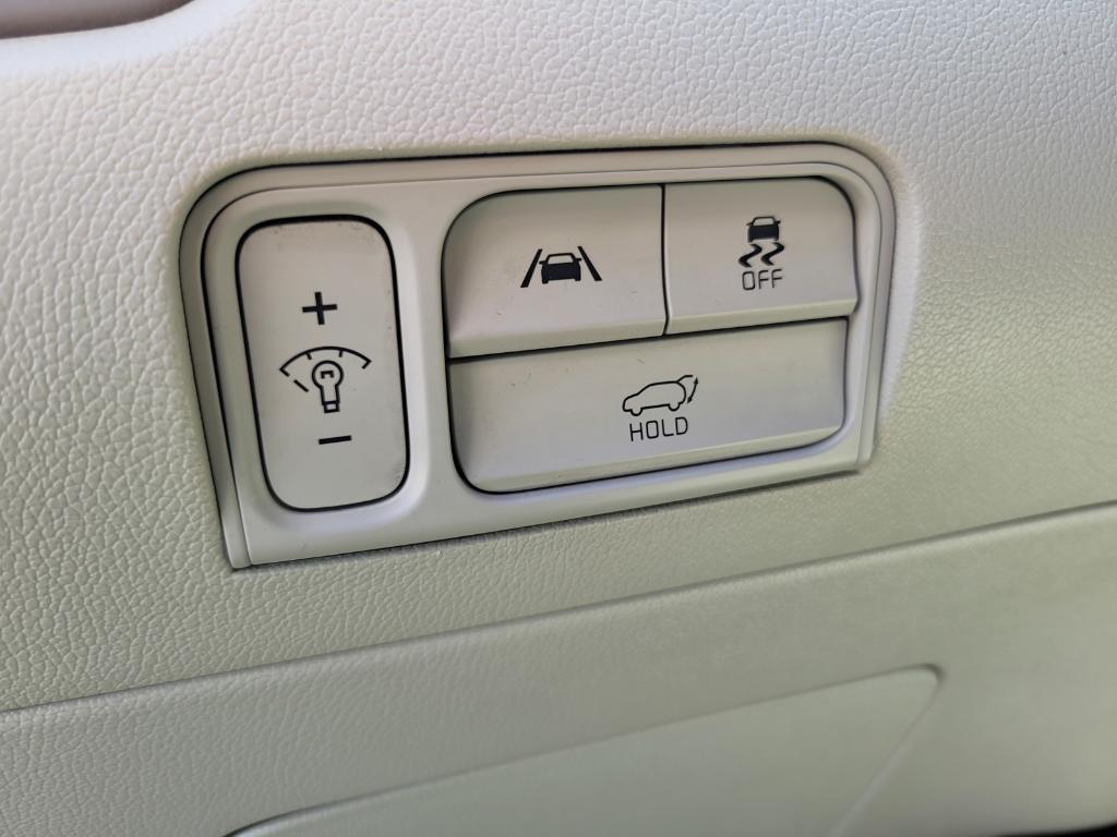used 2023 Kia Sorento Hybrid car, priced at $29,379