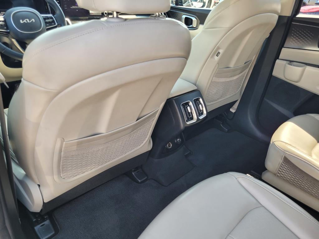 used 2023 Kia Sorento Hybrid car, priced at $29,379