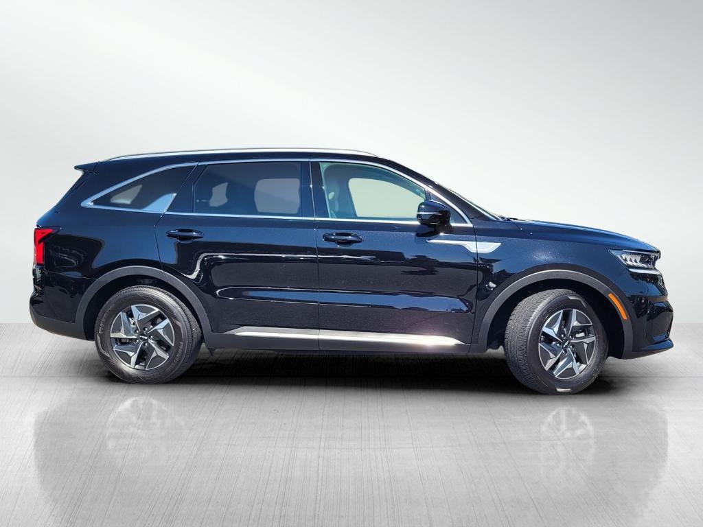used 2023 Kia Sorento Hybrid car, priced at $29,379