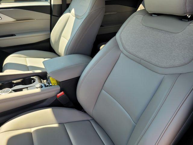 used 2025 Ford Explorer car, priced at $40,293