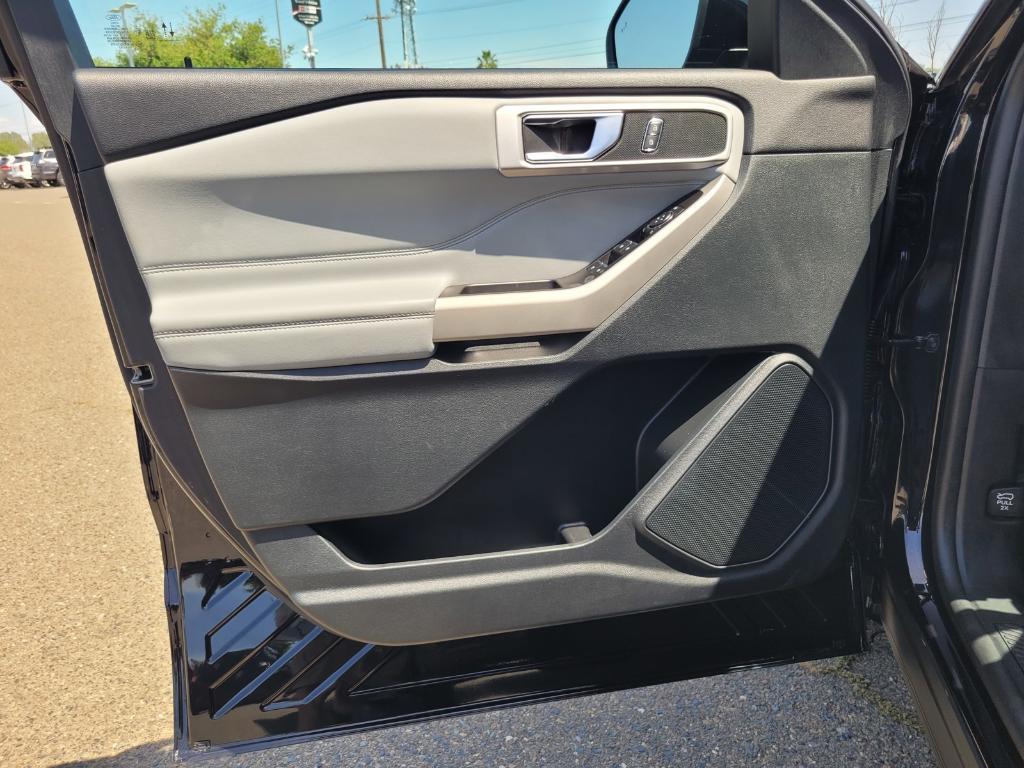 used 2022 Ford Explorer car, priced at $29,139