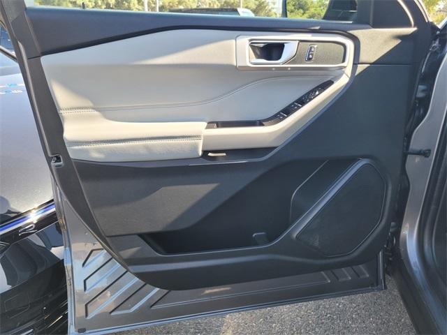 used 2022 Ford Explorer car, priced at $35,000