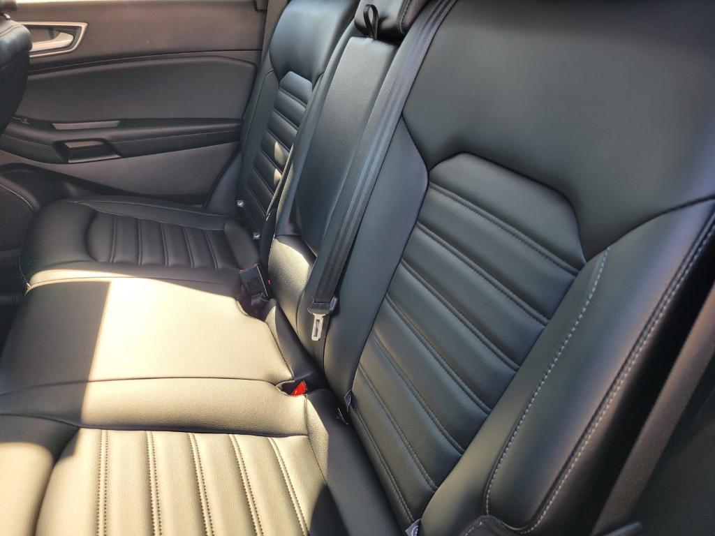 used 2024 Ford Edge car, priced at $26,212