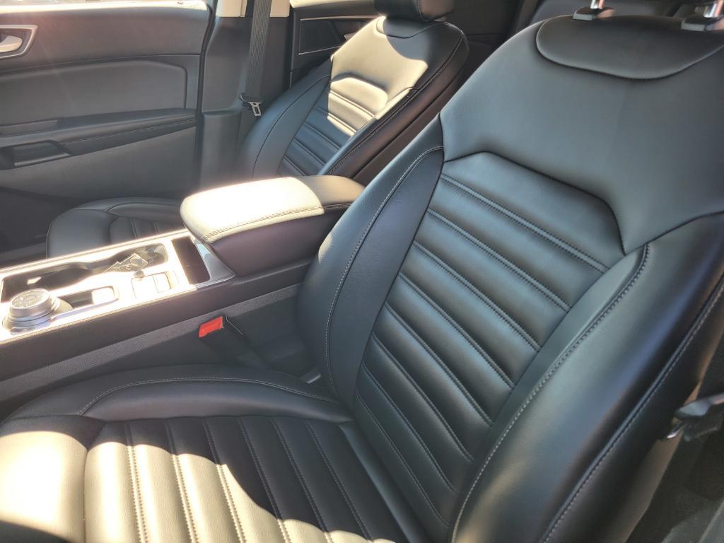 used 2024 Ford Edge car, priced at $26,212