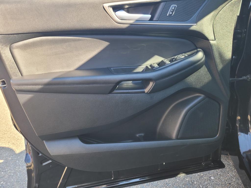 used 2024 Ford Edge car, priced at $26,212