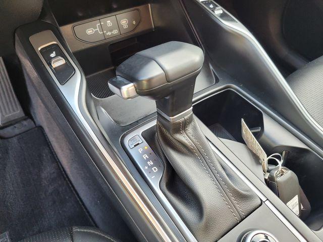 used 2024 Kia Sorento car, priced at $28,811