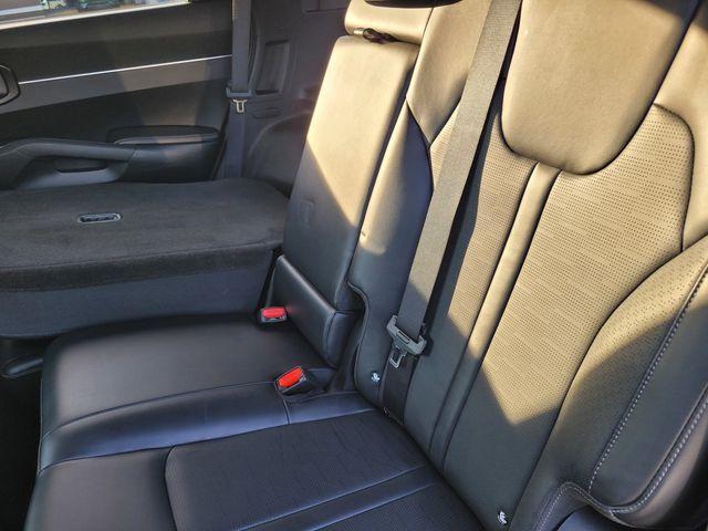 used 2024 Kia Sorento car, priced at $28,811