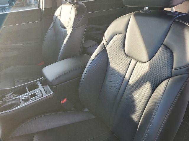 used 2024 Kia Sorento car, priced at $28,811