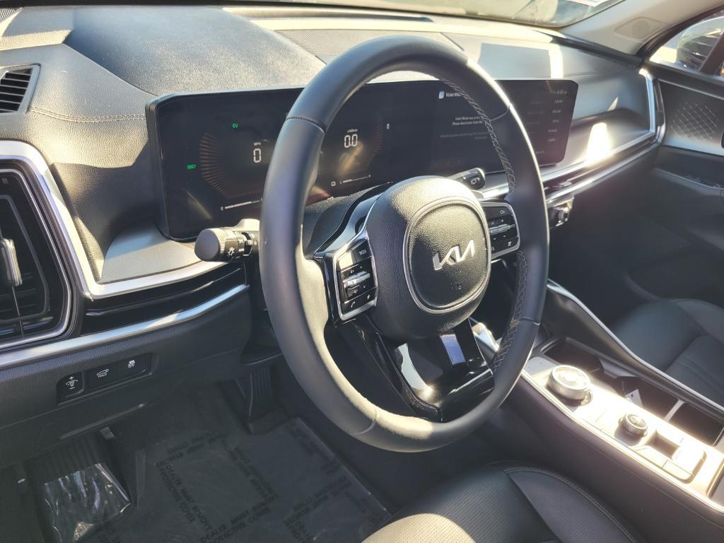 used 2025 Kia Sorento Hybrid car, priced at $36,877