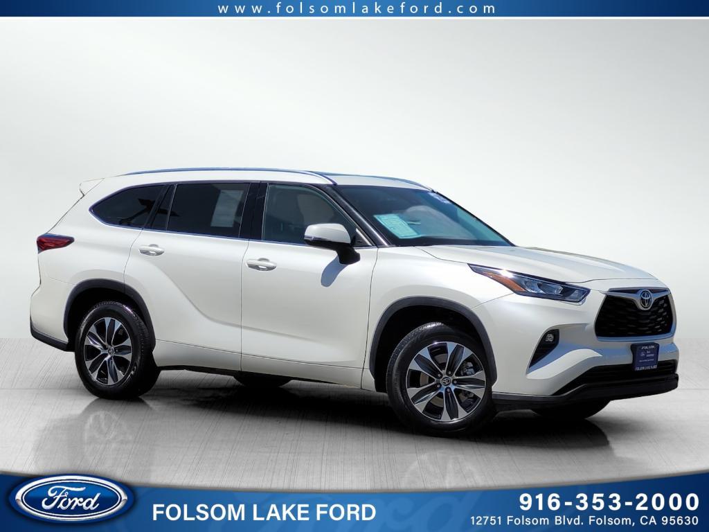 used 2020 Toyota Highlander car, priced at $30,953