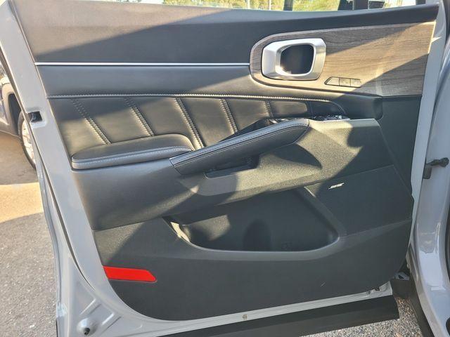 used 2022 Kia Sorento car, priced at $31,206