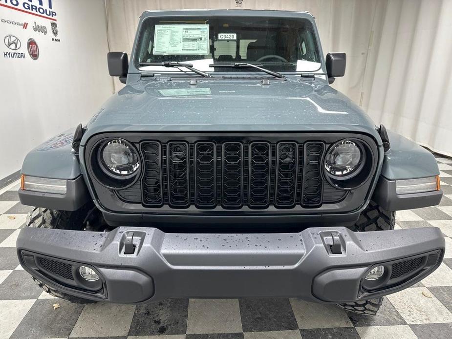 new 2024 Jeep Gladiator car, priced at $43,282