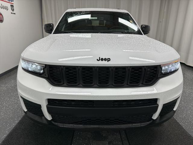 new 2025 Jeep Grand Cherokee L car, priced at $42,790