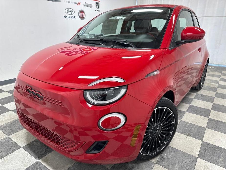 new 2024 FIAT 500e car, priced at $32,319