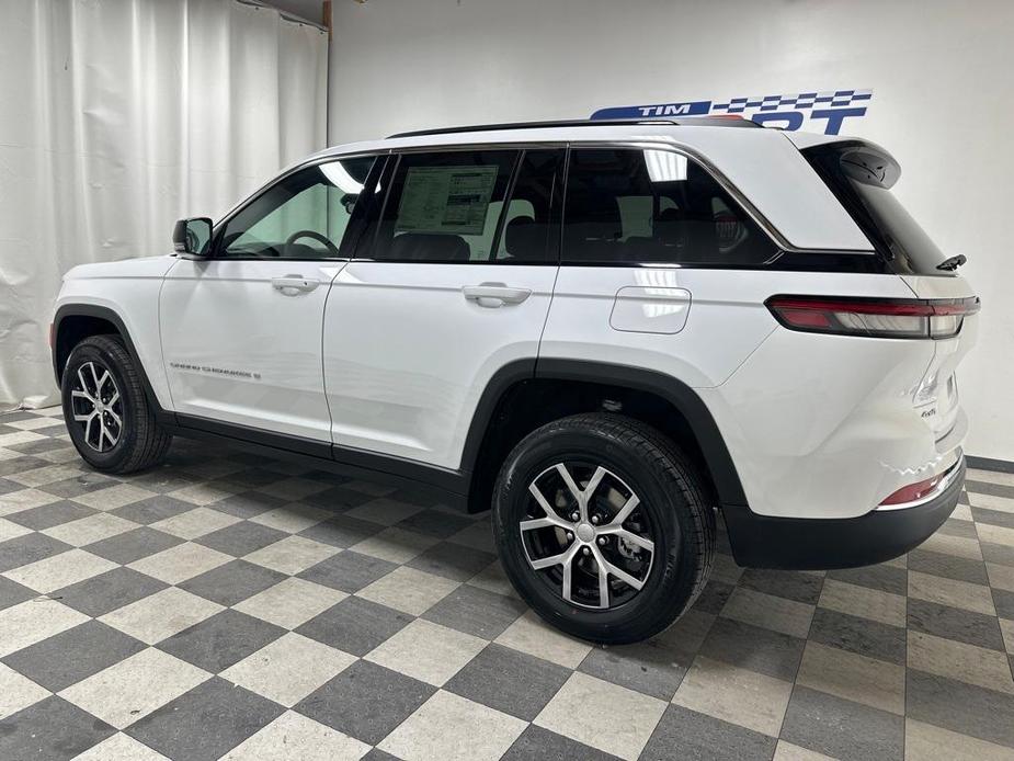 new 2024 Jeep Grand Cherokee car, priced at $46,106