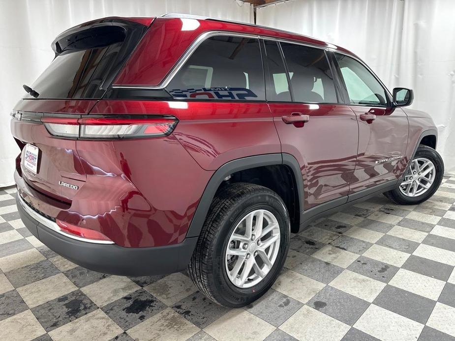 new 2024 Jeep Grand Cherokee car, priced at $39,629