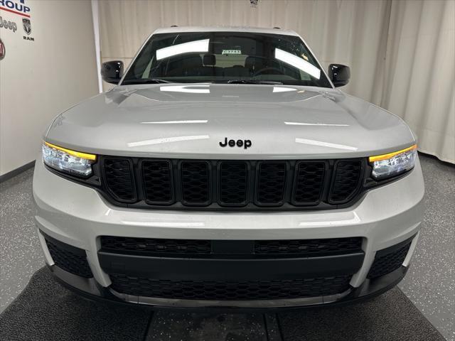 new 2025 Jeep Grand Cherokee L car, priced at $43,870