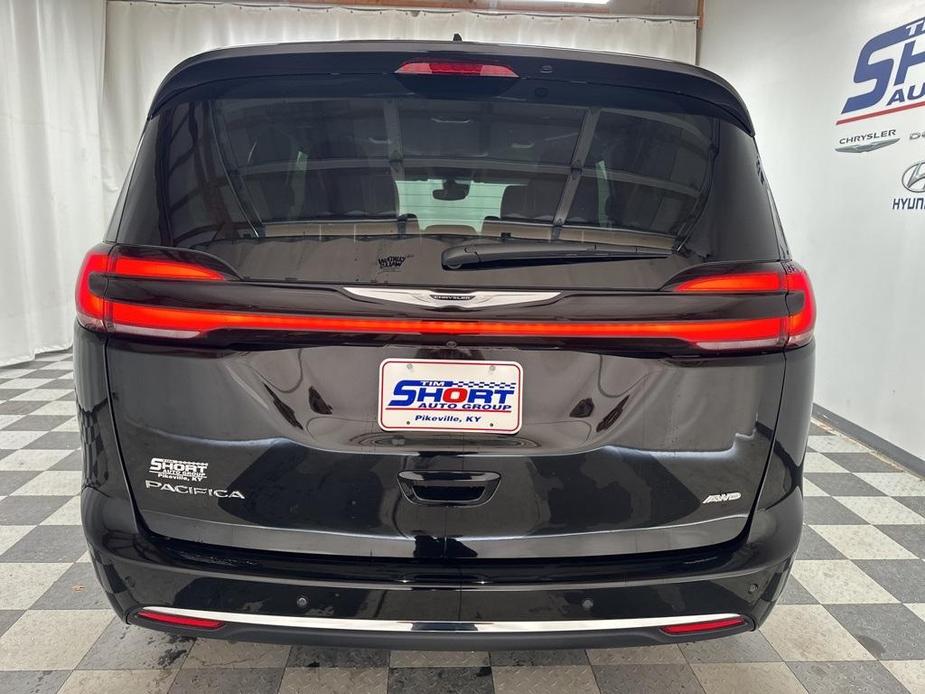 new 2024 Chrysler Pacifica car, priced at $42,413