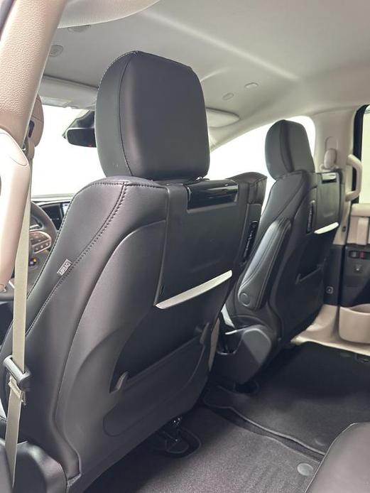 new 2024 Chrysler Pacifica car, priced at $42,413