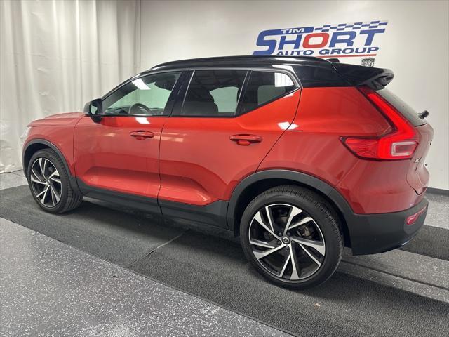 used 2022 Volvo XC40 car, priced at $32,100