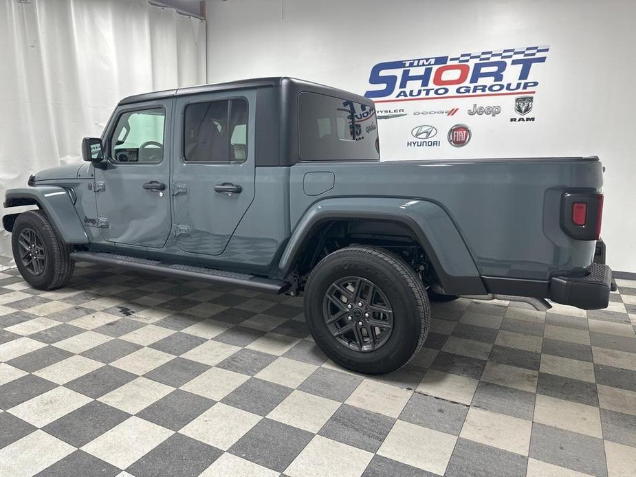 new 2024 Jeep Gladiator car, priced at $40,818