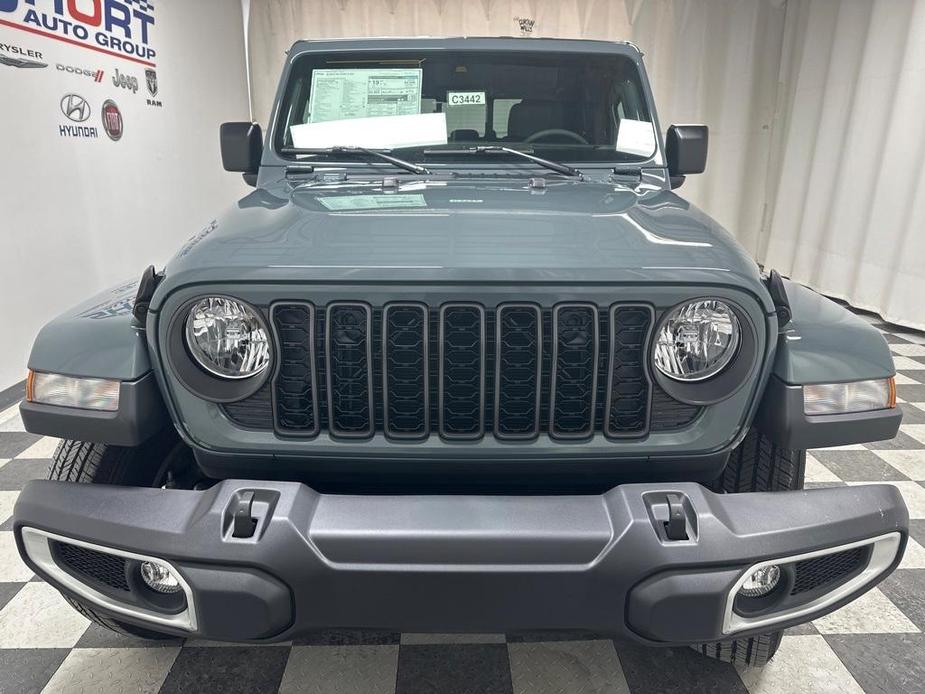 new 2024 Jeep Gladiator car, priced at $40,818