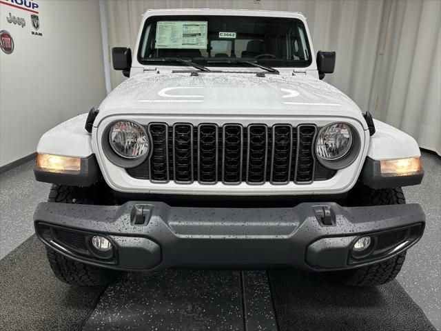 new 2024 Jeep Gladiator car, priced at $39,996