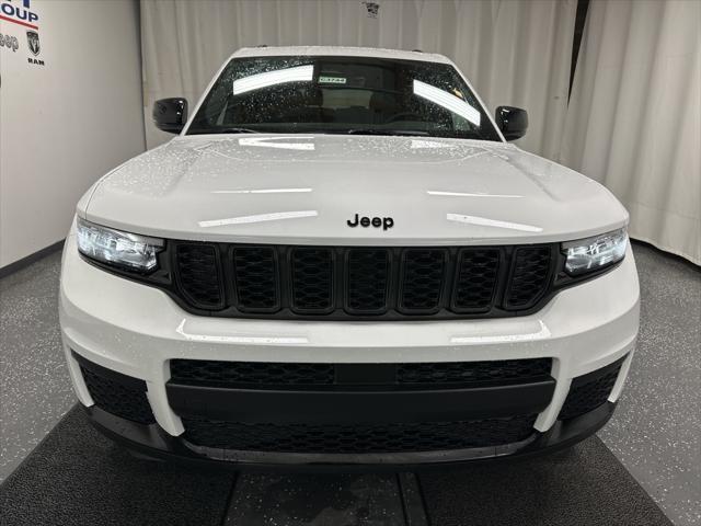 new 2025 Jeep Grand Cherokee L car, priced at $45,852