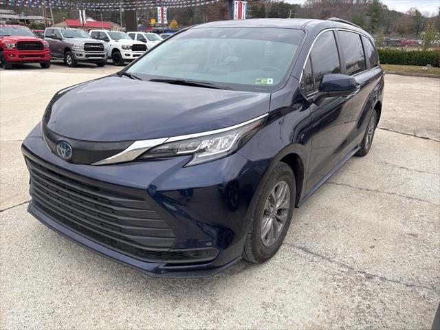 used 2022 Toyota Sienna car, priced at $40,100