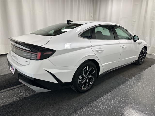 new 2025 Hyundai Sonata car, priced at $28,925