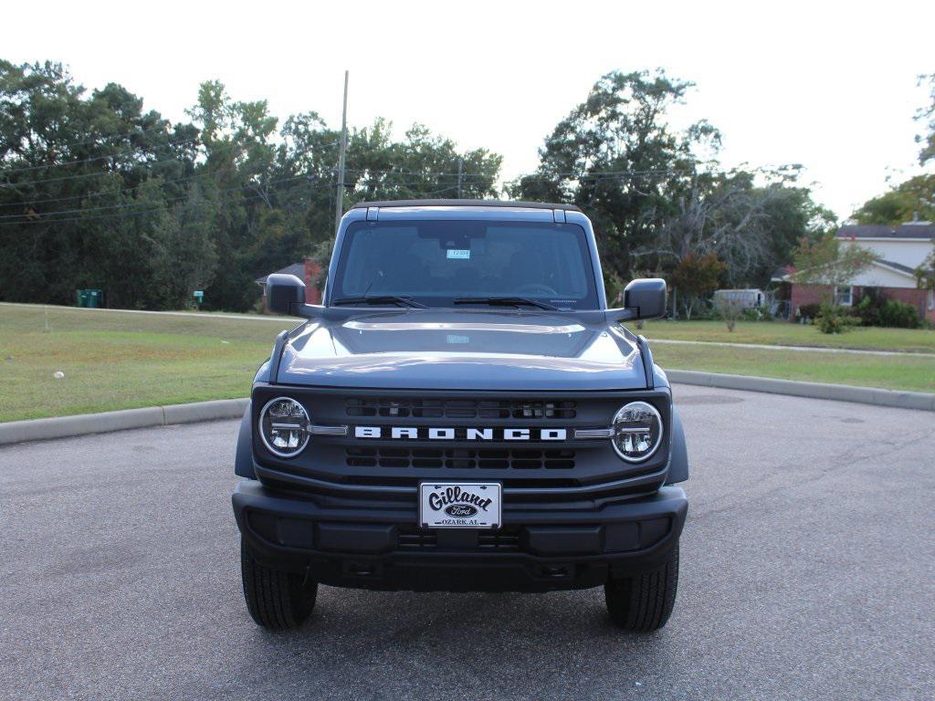 new 2025 Ford Bronco car, priced at $40,174