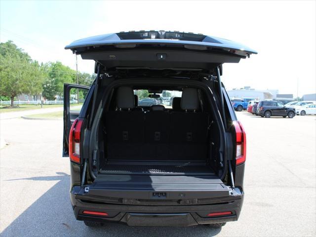 new 2025 Ford Expedition car, priced at $83,800