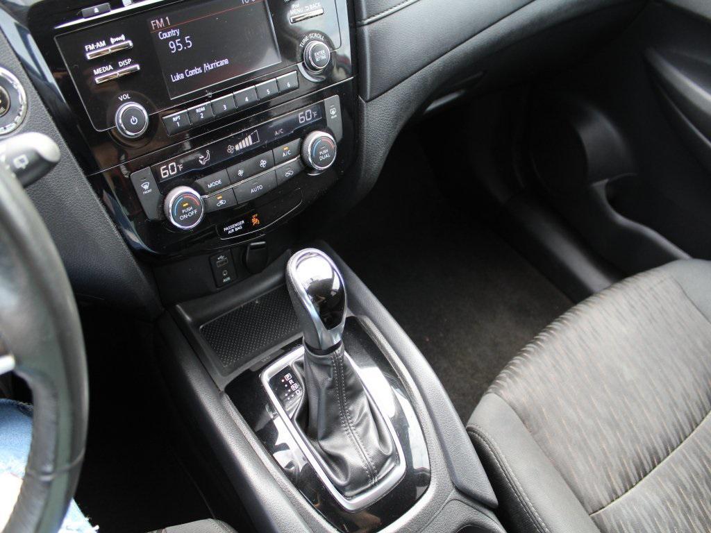 used 2017 Nissan Rogue car, priced at $9,987