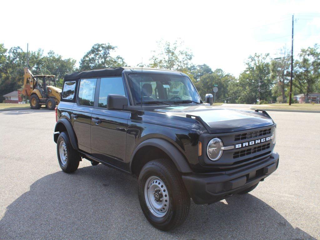 new 2025 Ford Bronco car, priced at $40,674