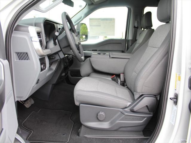 new 2025 Ford F-250 car, priced at $60,144