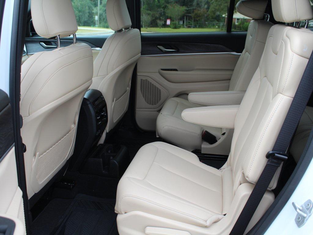 used 2024 Jeep Grand Cherokee L car, priced at $37,987