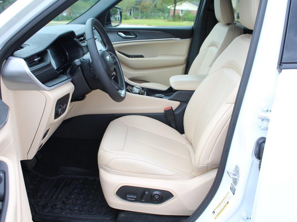 used 2024 Jeep Grand Cherokee L car, priced at $37,987