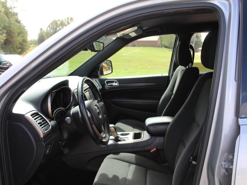 used 2017 Jeep Grand Cherokee car, priced at $9,687